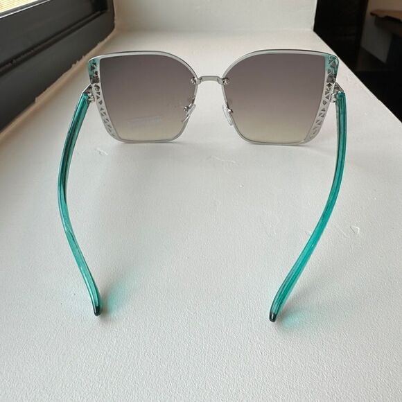 New Fashion Sunglasses Large Frames, Light Weight, Mixed Metal - Picture 6 of 6